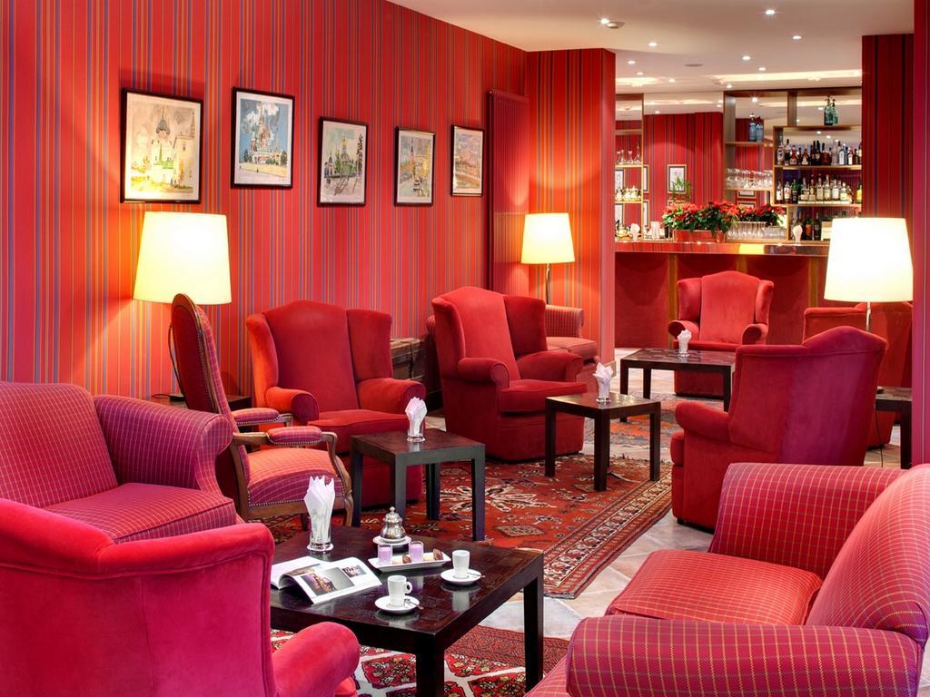 Grand De Solesmes Hotel